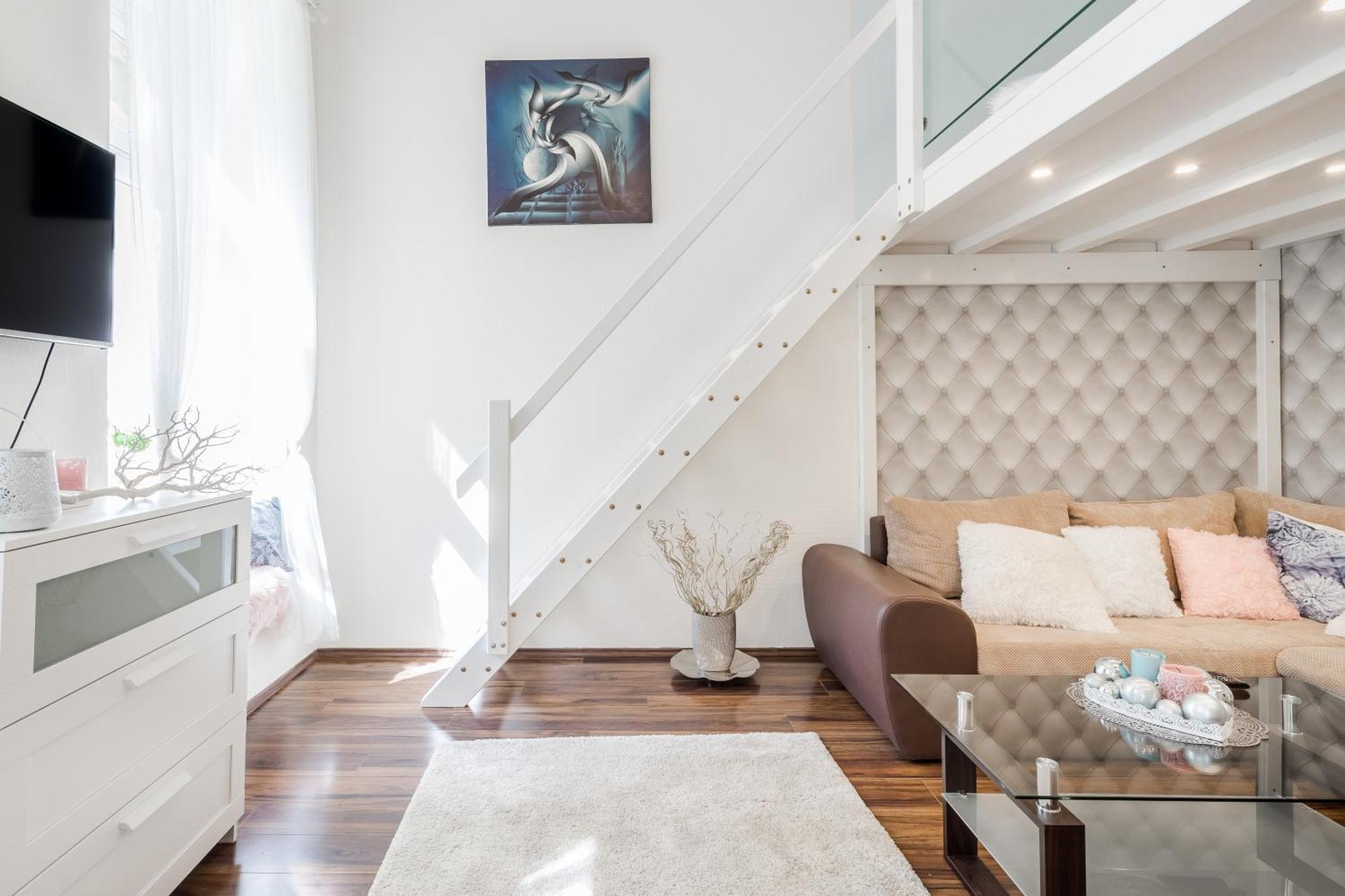 Bpr Stylish Mosaic Home With Terrace Будапеща Екстериор снимка