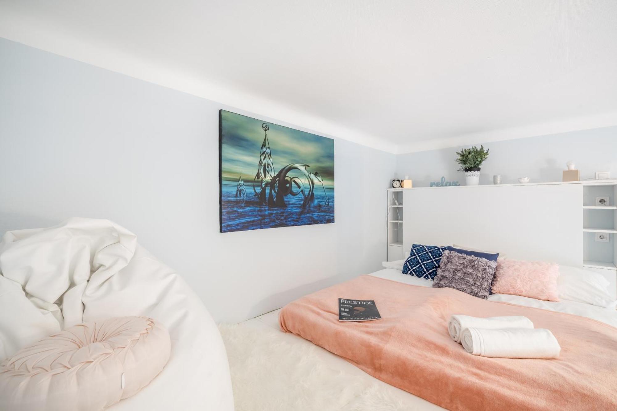 Bpr Stylish Mosaic Home With Terrace Будапеща Екстериор снимка