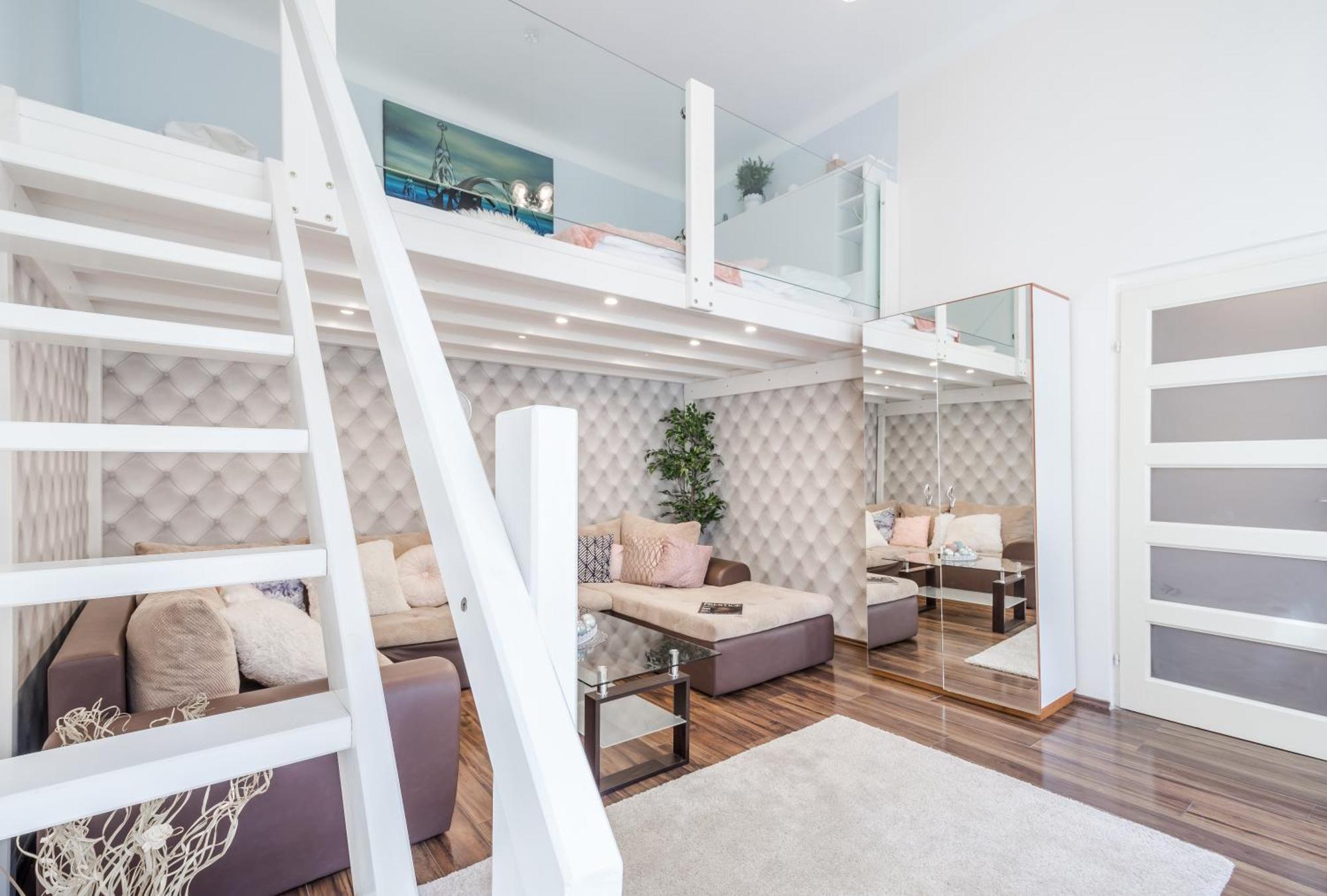 Bpr Stylish Mosaic Home With Terrace Будапеща Екстериор снимка